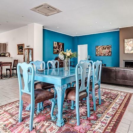 Villa Intemella Kompítsion Exteriör bild
