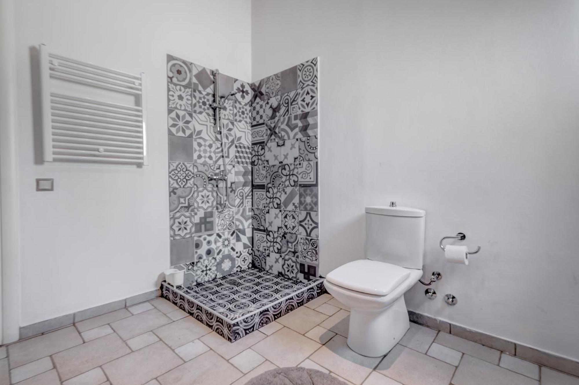 Villa Intemella Kompítsion Exteriör bild