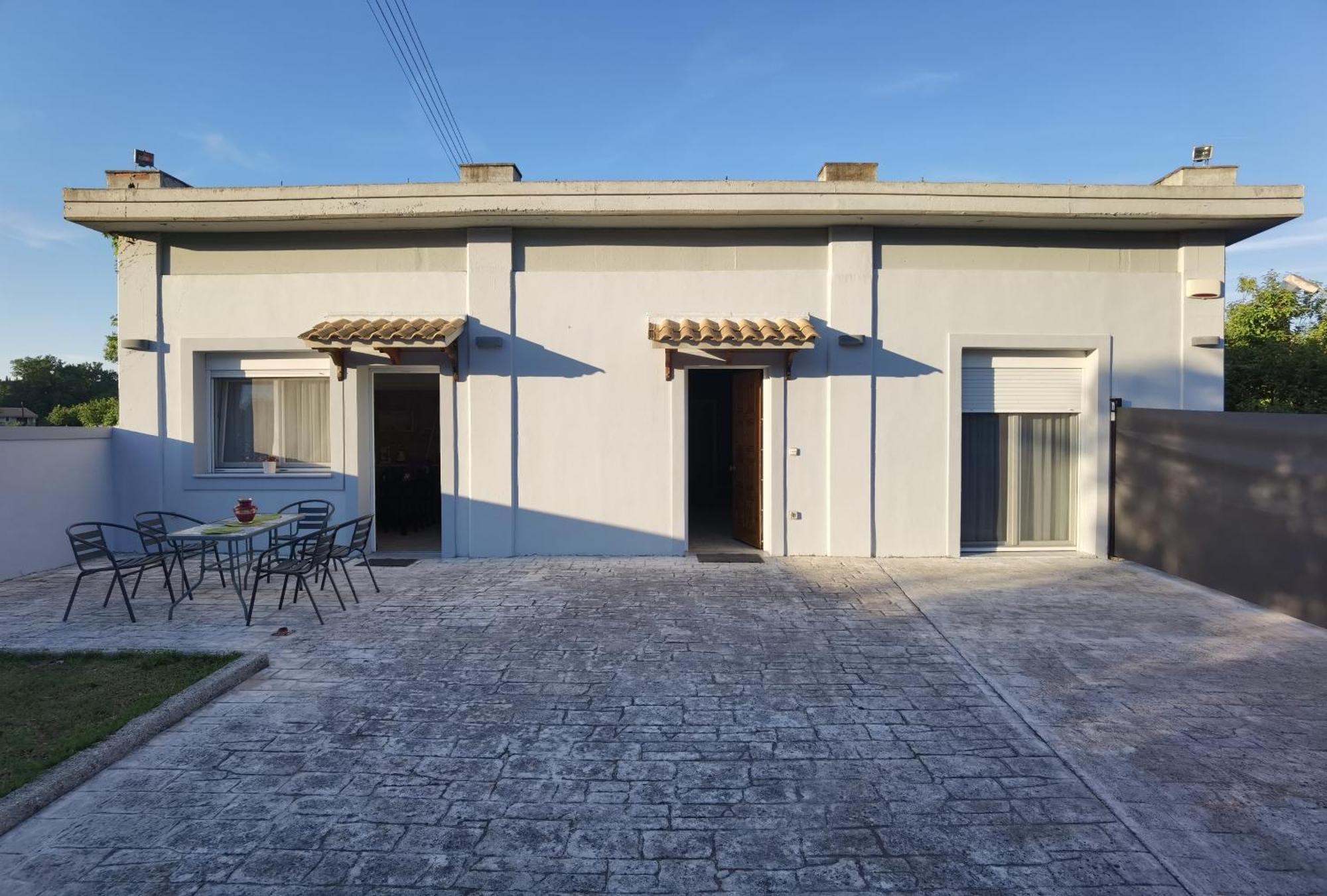 Villa Intemella Kompítsion Exteriör bild