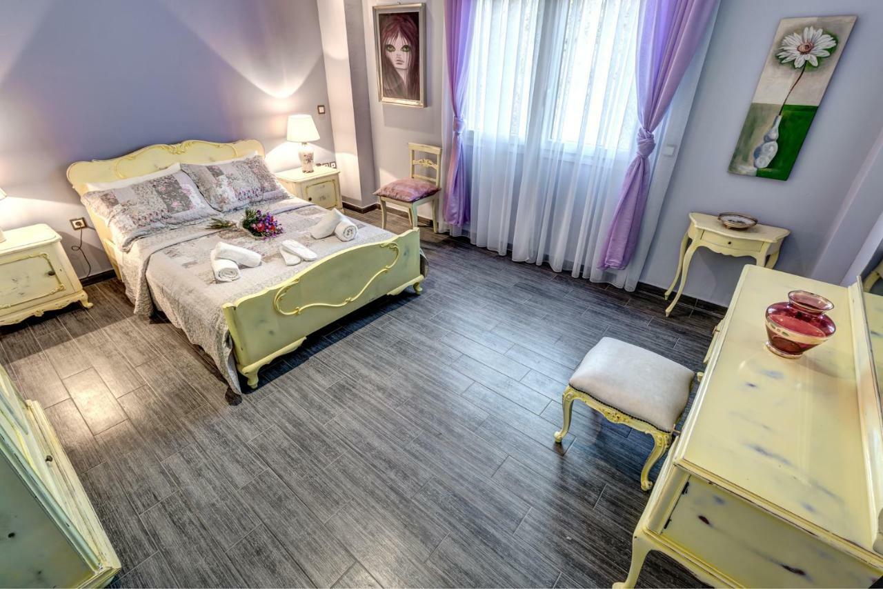 Villa Intemella Kompítsion Exteriör bild