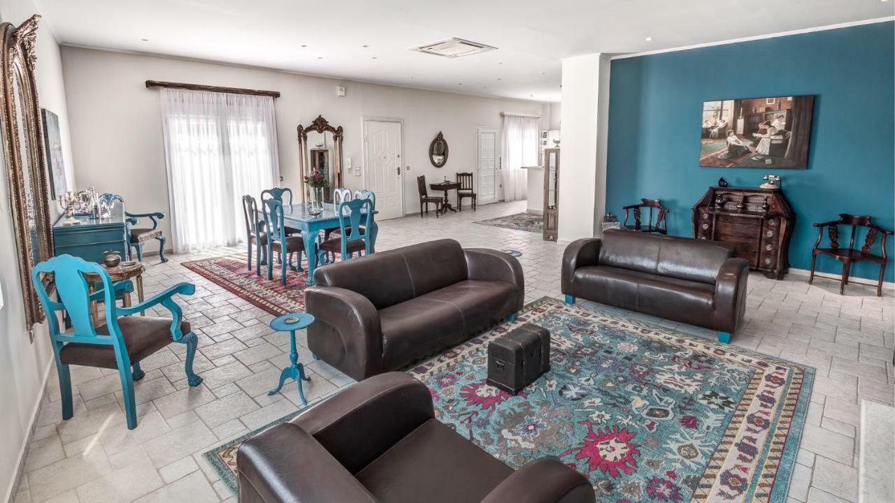 Villa Intemella Kompítsion Exteriör bild