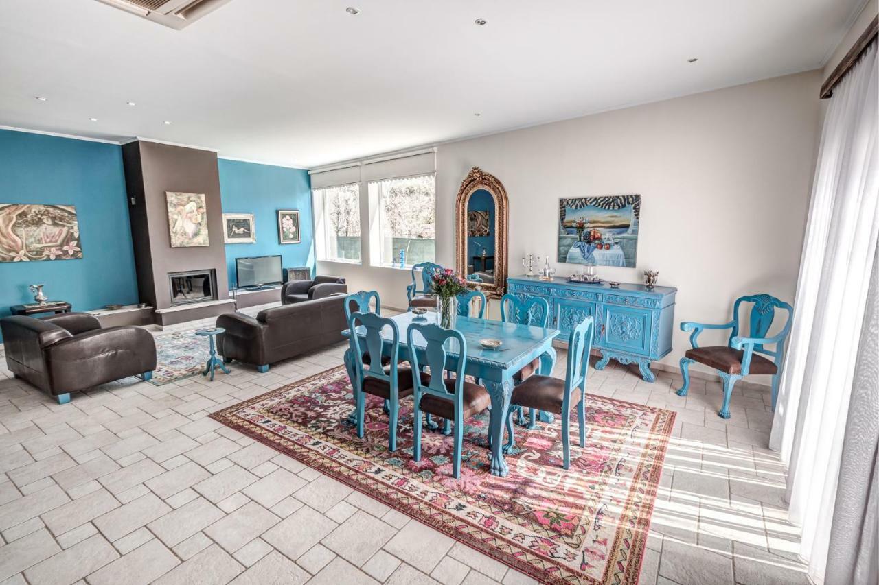 Villa Intemella Kompítsion Exteriör bild
